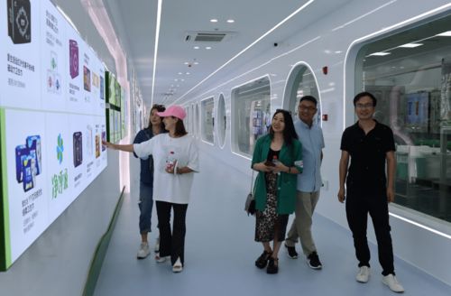 楓葉聯(lián)盟參訪綠葉科技集團(tuán)鹽城衛(wèi)生巾生產(chǎn)基地 信息技術(shù)咨詢服務(wù)賦能智能制造新標(biāo)桿